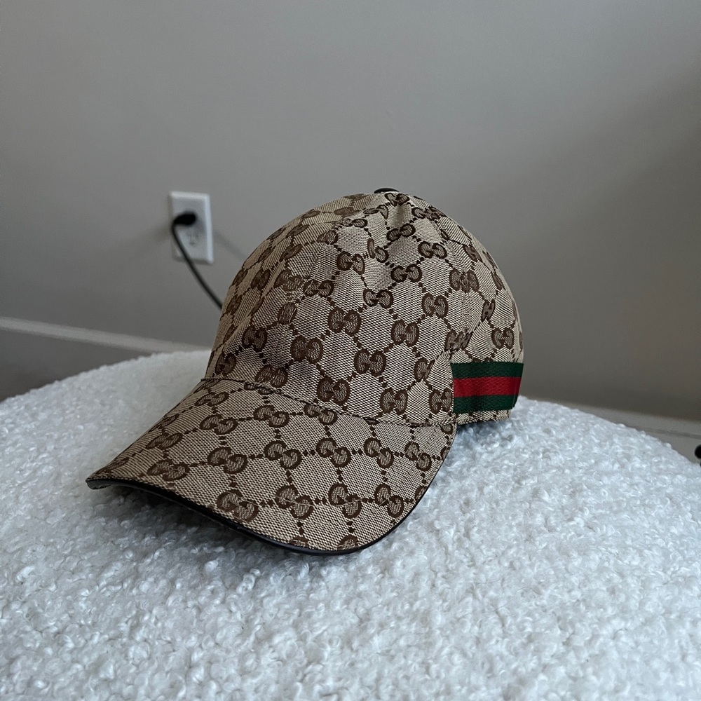 Gucci gg canvas baseball hat